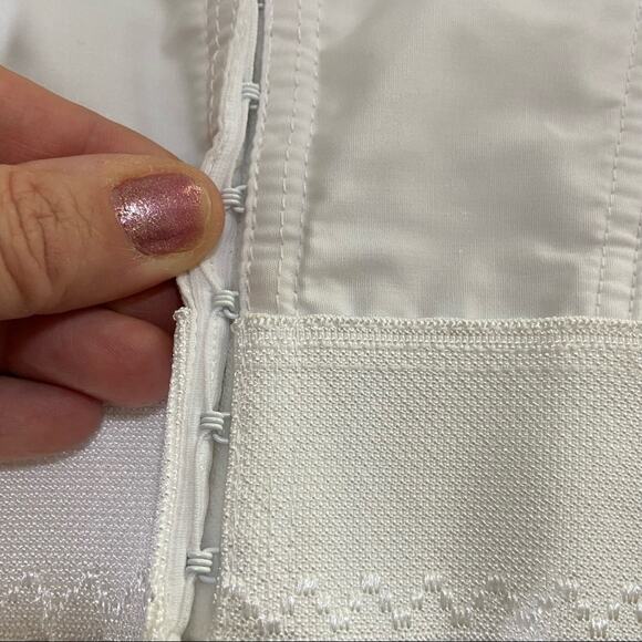 Vintage Bullet Bra 36C long line white - Picture 3 of 6